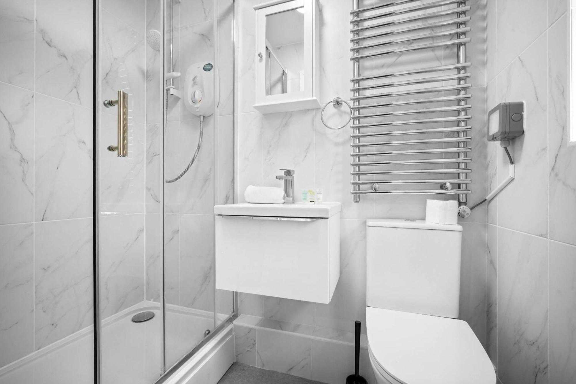 Luxury 3 Bedroom Apartment - Terrace - Near City Centre - Wifi - Smart Tv 1Mr 伯明翰 外观 照片
